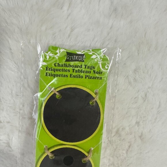 Studio 18 Chalkboard Tags 3 Pc/Pz Round Black & Lime Green With String - Picture 2 of 6
